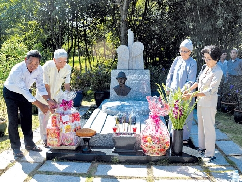 Tưởng niệm một năm ngày mất nhà thơ Kiên Giang