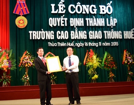 Công bố Quyết định thành lập trường Cao đẳng Giao thông Huế