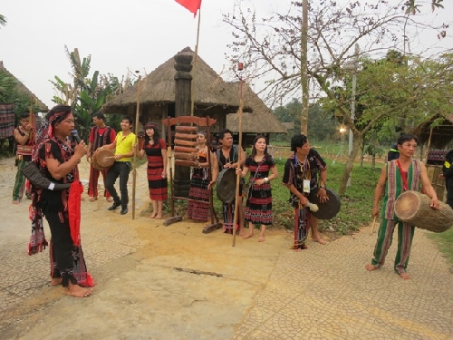 Tái hiện Lễ hội Azakooh của đồng bào Tà Ôi A Lưới tại Tuần lễ "Đại đoàn kết dân tộc - DSVH Việt Nam"