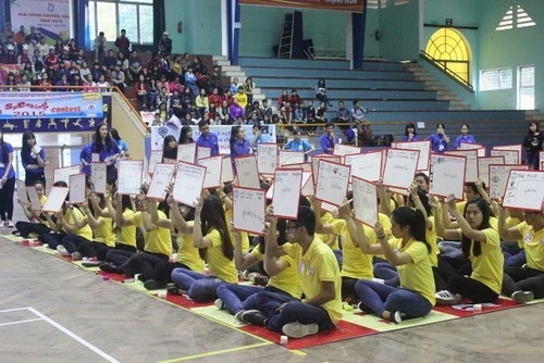 Sinh viên Đại học Y Dược Huế giành giải nhất Rung chuông vàng Tiếng Anh