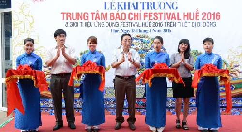 Khai trương Trung tâm Thông tin báo chí Festival Huế 2016