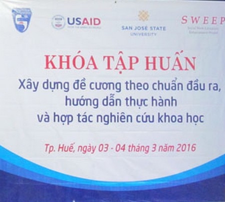 Tập huấn “Xây dựng đề cương theo Chuẩn đầu ra, hướng dẫn thực hành và hợp tác nghiên cứu khoa học trong đào tạo Công tác xã hội”.