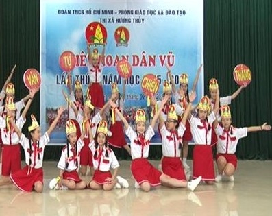 Hương Thủy: Liên hoan dân vũ lần thứ nhất năm 2016