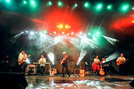 Ban nhạc Lãng Du sẽ tiếp tục trở lại Festival Huế 2016 