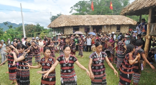 Biên soạn thành công từ điển Việt - Pa cô - Ta ôi, Pa cô - Ta ôi - Việt