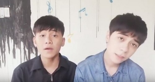 Hai nam sinh Huế nổi tiếng nhờ mashup 30 hit Việt