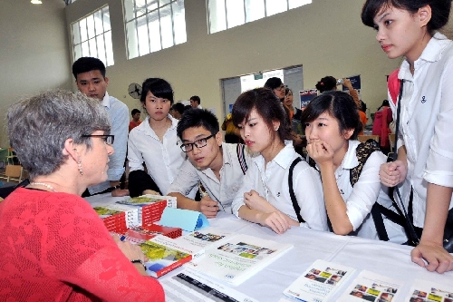 Quỹ Hỗ trợ phát triển Châu Á viện trợ dự án “Giáo dục Đồng đẳng về Chăm sóc Sức khỏe Học đường”