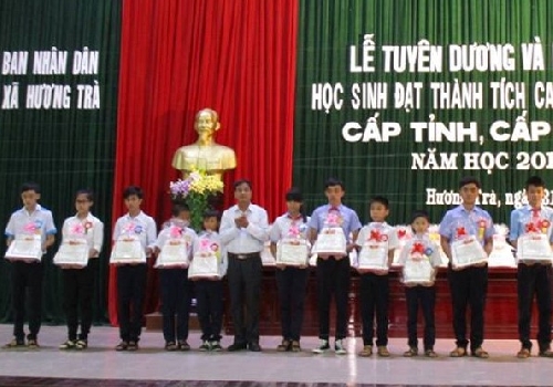 Thưởng 60 triệu đồng cho học sinh giành giải quốc tế