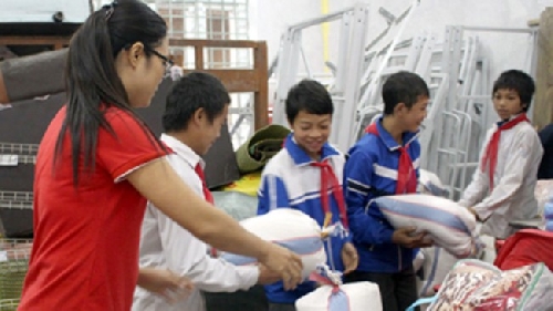 Phân bổ gạo hỗ trợ cho học sinh phổ thông ở xã, thôn đặc biệt khó khăn