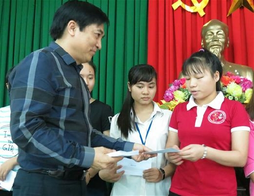 ĐHSP Huế: Đồng hành cùng sinh viên vùng lũ hai tỉnh Quảng Bình và Hà Tĩnh