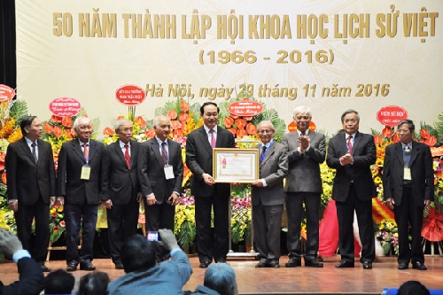 Huy động tổng lực giới sử học hoàn thành cuốn "Quốc sử Việt Nam"