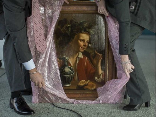 Bức tranh thế kỷ 17 "Young Man as Bacchus" được tìm thấy sau 80 năm