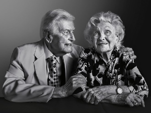 Cuộc sống tuyệt vời của những người già 100 tuổi trên khắp nước Mỹ