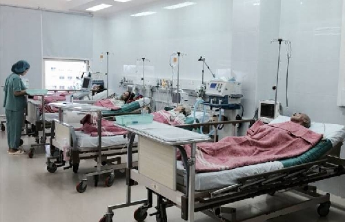  Bệnh viện Trung ương Huế  thành lập Đơn vị Hồi sức cấp cứu Tim mạch và Hỗ trợ tuần hoàn cơ học.