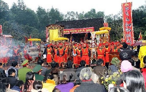 Phát huy vai trò của nhân dân trong bảo tồn giá trị văn hóa truyền thống lễ hội