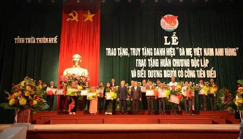 Lễ trao tặng, truy tặng danh hiệu “Bà mẹ Việt Nam anh hùng”, Huân chương độc lập và biểu dương người có công tiêu biểu      