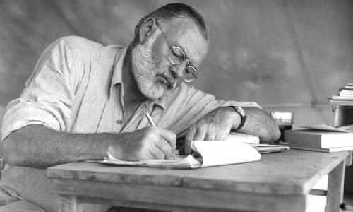 Xuất bản truyện ngắn hơn 60 năm tuổi của Ernest Hemingway