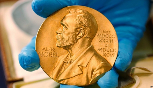 Nobel Văn học 2019 sẽ trao hai giải