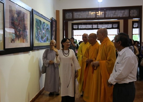 Triển lãm “Trở về” của họa sĩ Nguyễn Thị Dư Dư