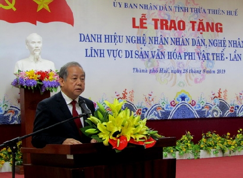 Thừa Thiên Huế: Trao tặng danh hiệu   "Nghệ nhân Nhân dân" và "Nghệ nhân Ưu tú" trong lĩnh vực Di sản Văn hóa Phi vật thể 