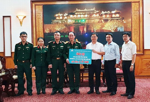 Doanh nghiệp đồng hành và hỗ trợ Thừa Thiên Huế khắc phục hậu quả lũ lụt