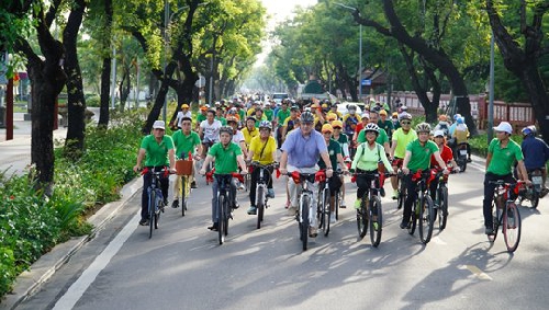 Đạp xe quanh Thành phố Huế, hướng đến xây dựng thành phố xe đạp thân thiện với môi trường