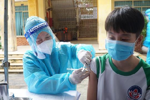 Tăng tốc độ tiêm vắc xin phòng COVID-19 cho trẻ em 