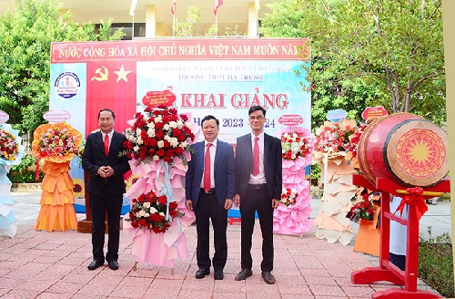 Hơn 287 nghìn học sinh Thừa Thiên Huế khai giảng năm học mới 2023 – 2024