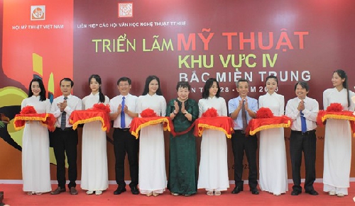 Khai mạc Triển lãm Mỹ thuật khu vực IV Bắc miền Trung lần thứ 28 năm 2023.