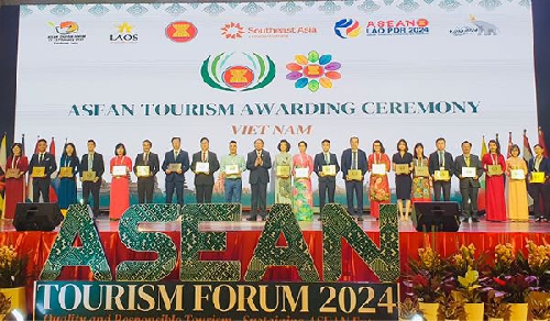  Thành phố Huế Huế nhận giải thưởng Thành phố Du lịch Sạch ASEAN