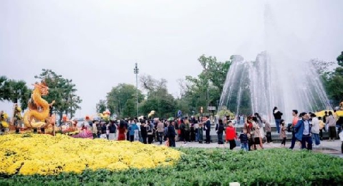 Thừa Thiên Huế đón hơn 102.000 lượt khách đến tham quan dịp Tết