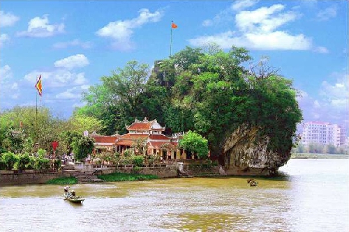 Nơi con chim trả tắm ngã ba sông