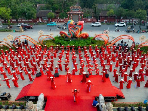 Gần 1000 người tham gia Liên hoan “Khúc Xuân ca tự hào” 