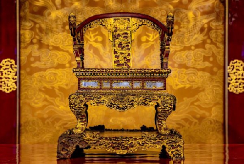 Ngai vàng tại Điện Thái Hòa bị xâm hại