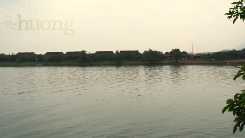 Tiếng gọi trắng ngần bên sông Hương