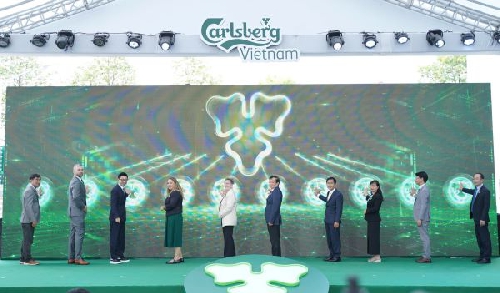 Carlsberg Việt Nam khánh thành nhà máy bia Phú Bài mở rộng