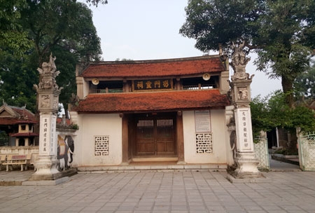 Đền Hát Môn với dấu tích Hai Bà 
