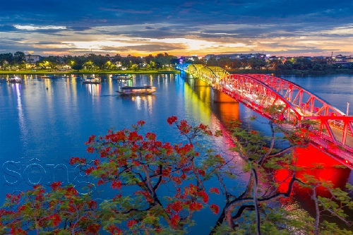 Hát mừng Huế hôm nay