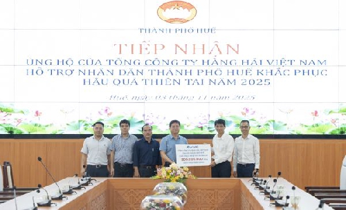 Thành phố Huế tiếp nhận hỗ trợ khắc phục hậu quả bão lũ