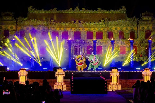 Lung linh, ấm áp chương trình “Trung thu Hoàng cung 2026”.