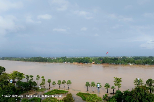 Huế - mưa và lũ như một cơn mê