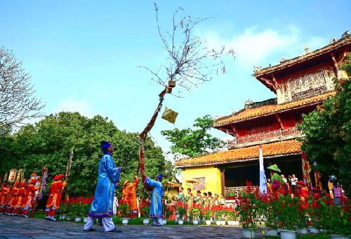  Huế - Hạ Tiêu và khai ấn tân niên
