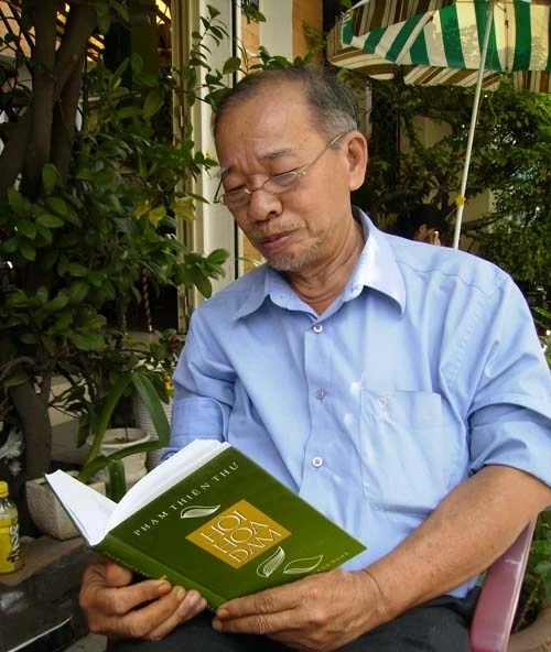 Phạm Thiên Thư - Bồng bềnh giữa cõi đời và đạo