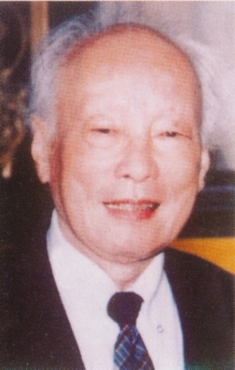 Nhà soạn nhạc Nguyễn Văn Thương...