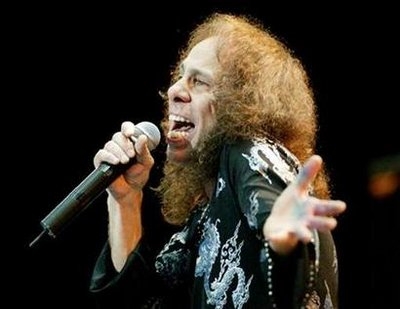 Ca sĩ cựu trào Ronnie James Dio qua đời