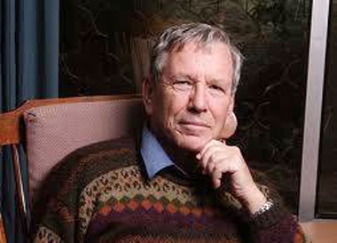 Amos Oz không dùng văn chương để làm chính trị