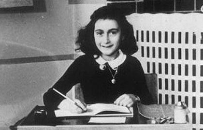 Tiểu thuyết hư cấu chuyện tình dục của Anne Frank 