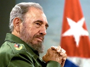 Lãnh tụ Cuba Fidel Castro ra cuốn hồi ký đầu tiên