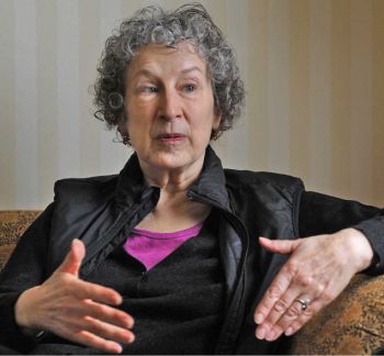 Margaret Atwood: 'Nhà văn không viết vì giải thưởng'