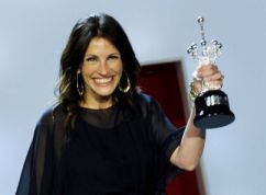 Julia Roberts nhận giải Thành tựu trọn đời